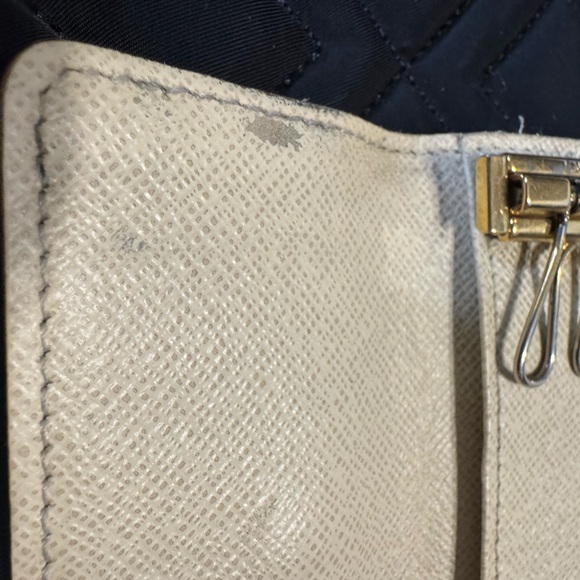 Louis Vuitton Damier Azure Key Holder - Picture 8 of 9